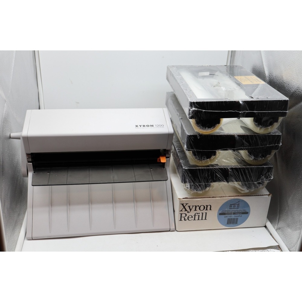 Xyron 1200 Hand Crank Cold Laminator Machine | 4 Refill Cartridges | WORKS GREAT - Picture 4 of 16
